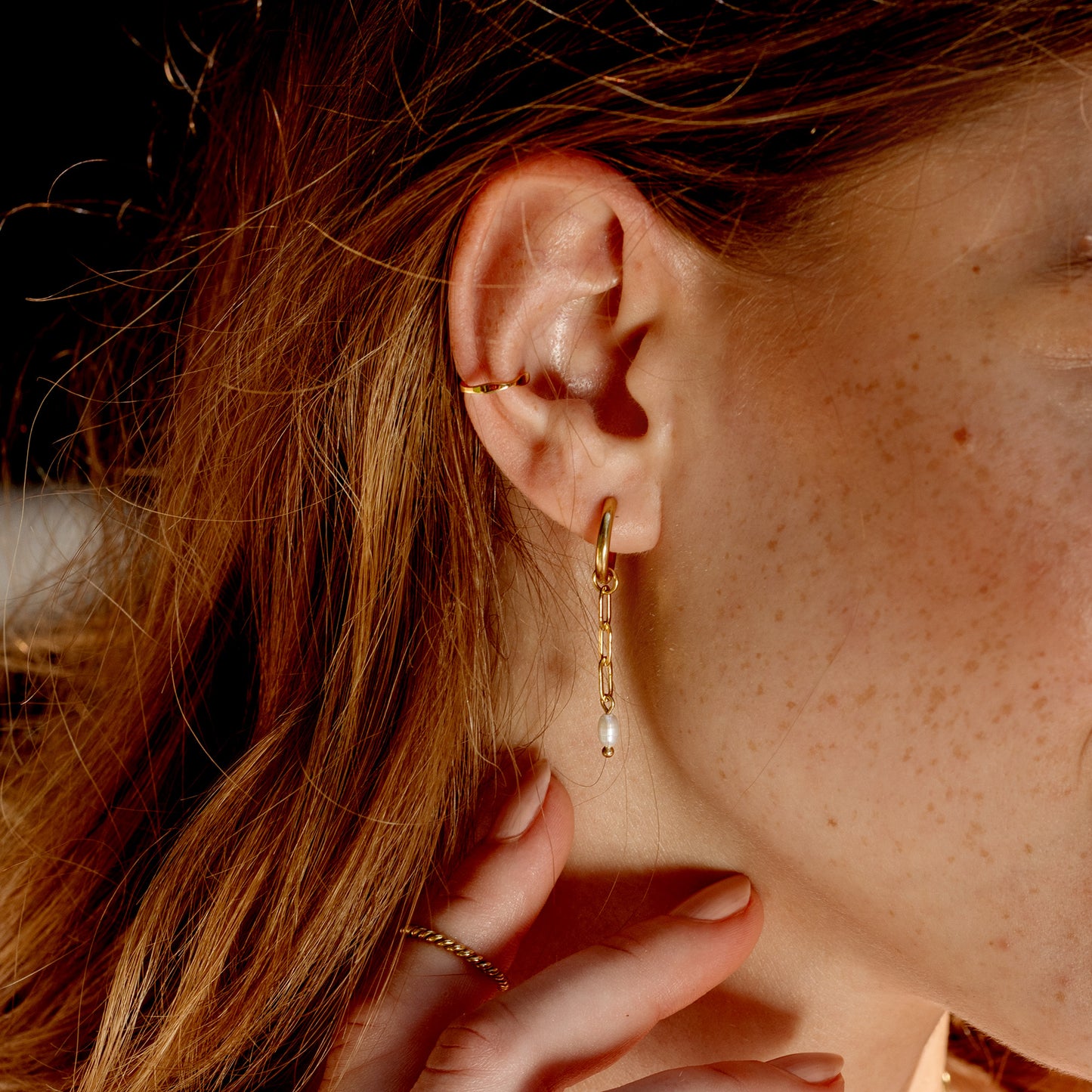 Offbeat Ear Cuff Oro