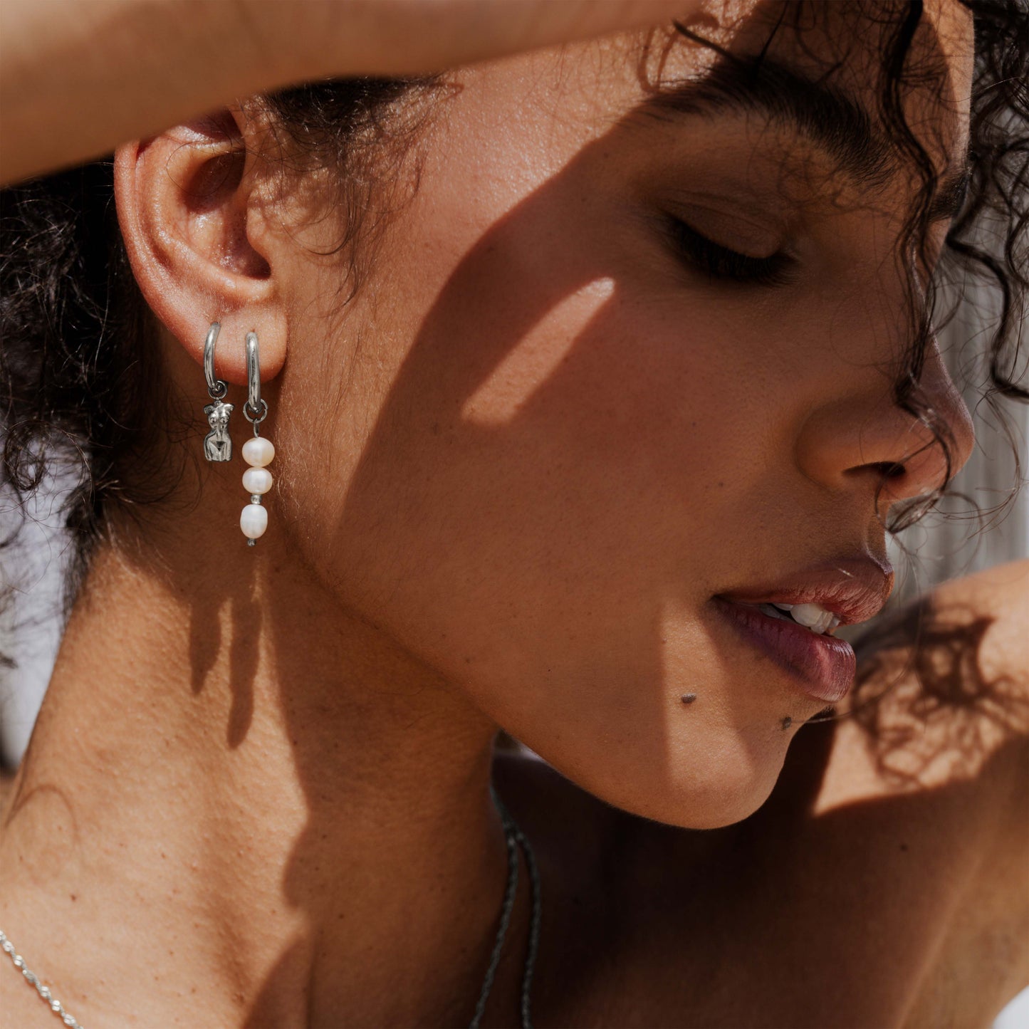 Triple Pearl Hoop Set Argento
