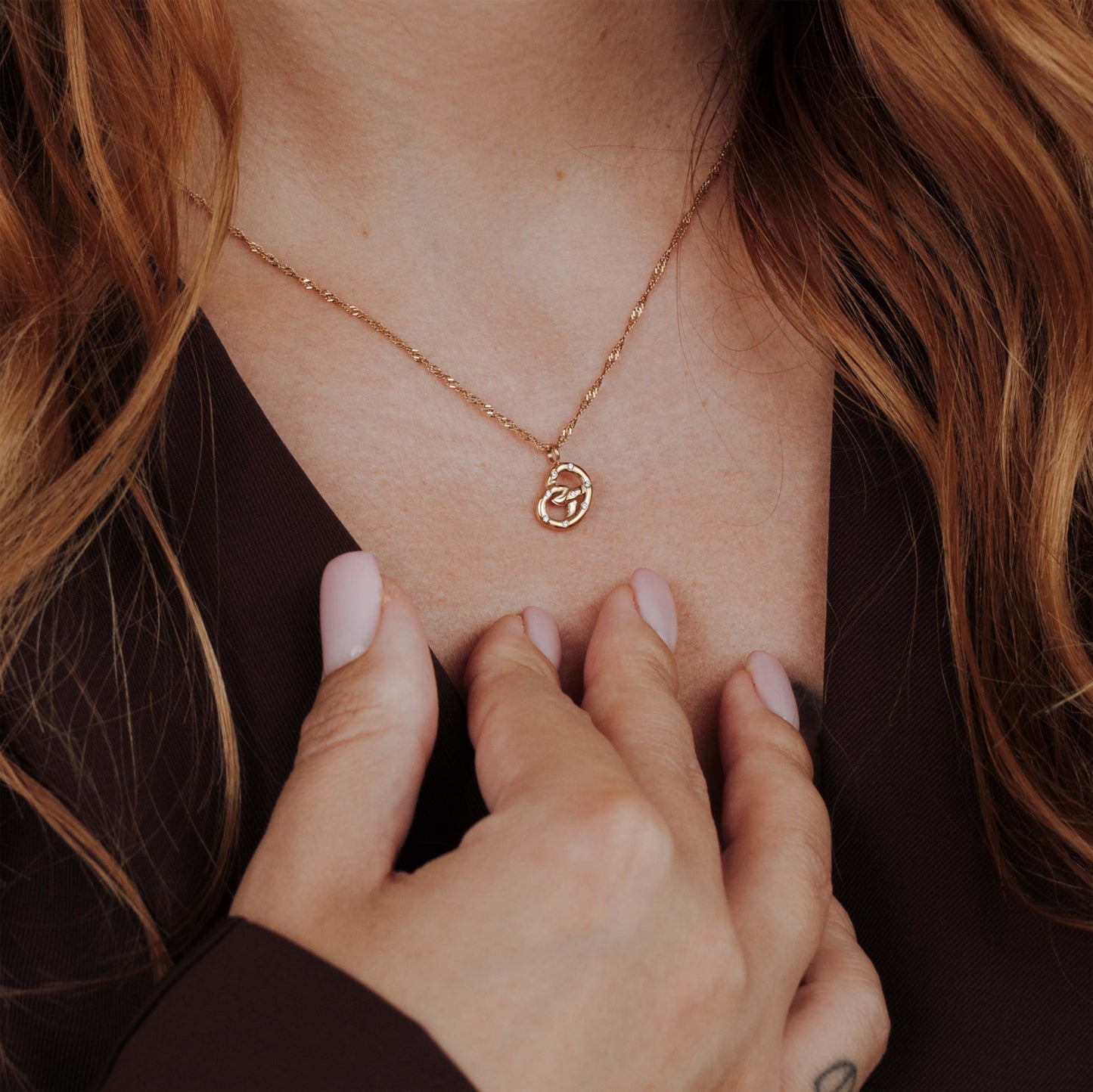 Bedazzle my Pretzel Collana Oro Rosa