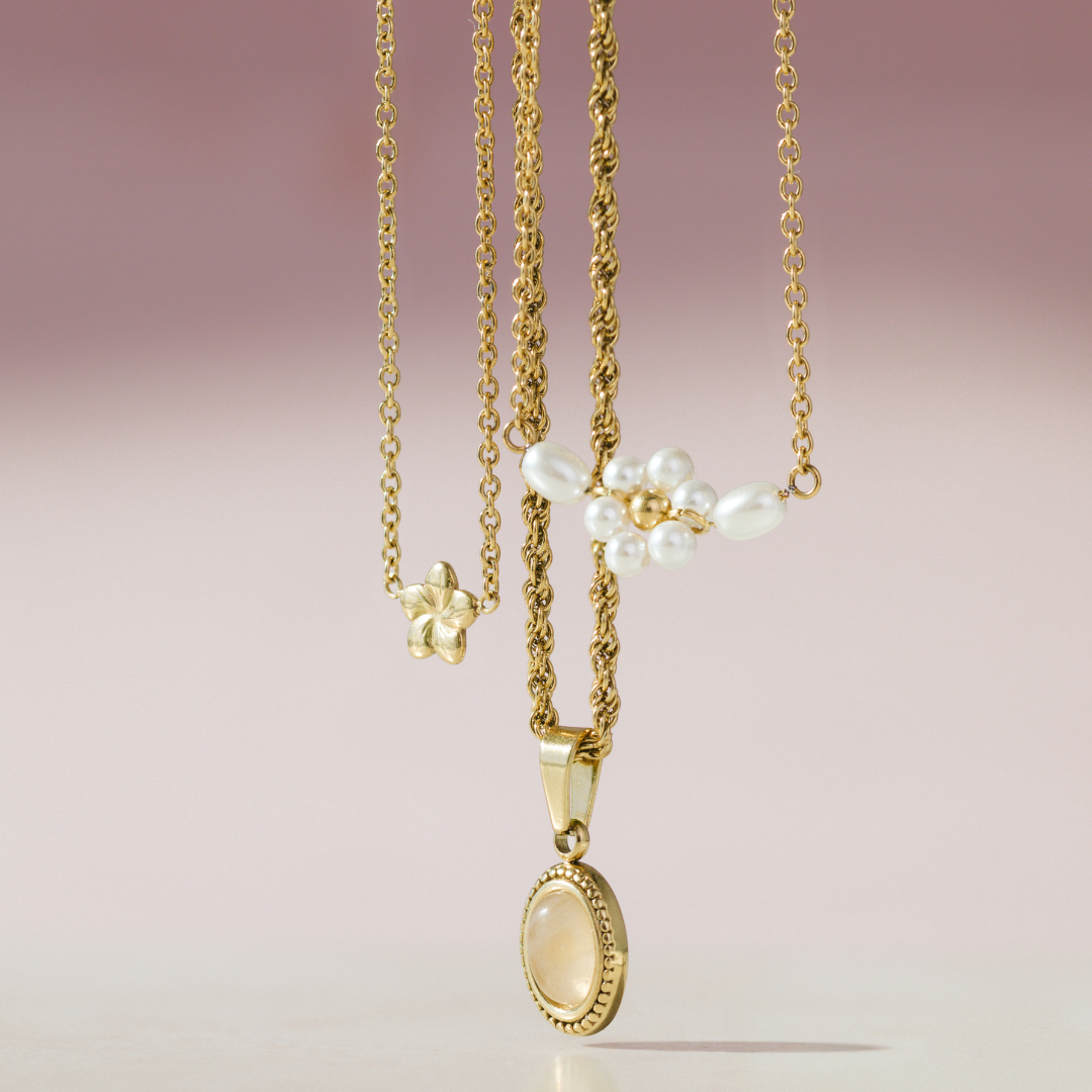 Daisy Choker Oro