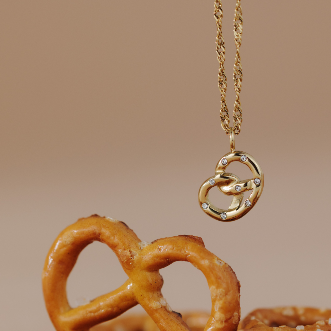 Bedazzle my Pretzel Collana Oro