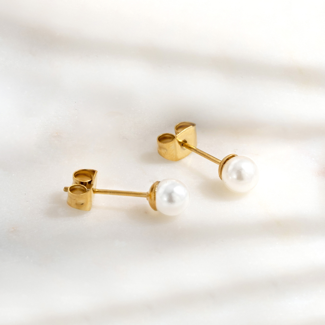 Pretty Pearl Studs Argento