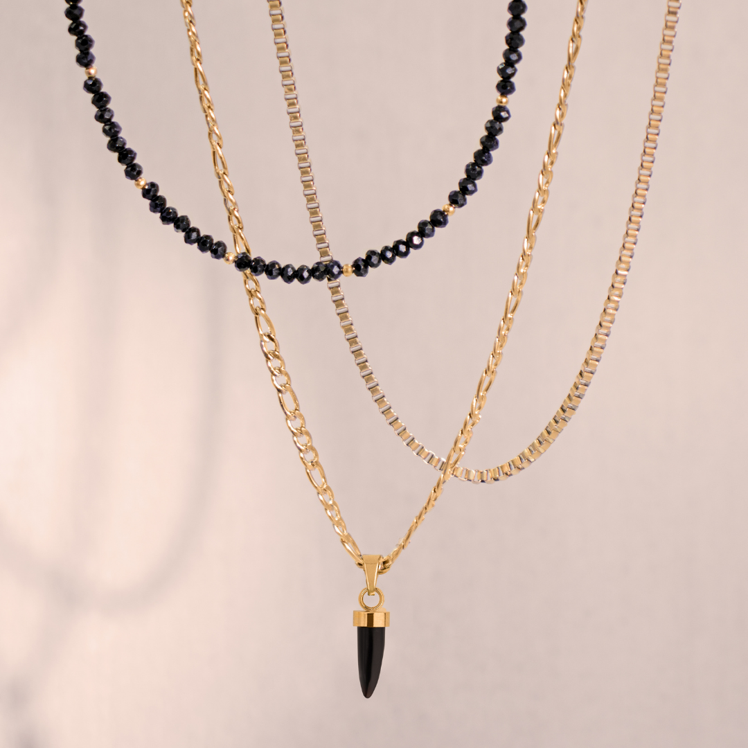 Black Beauty Choker Oro