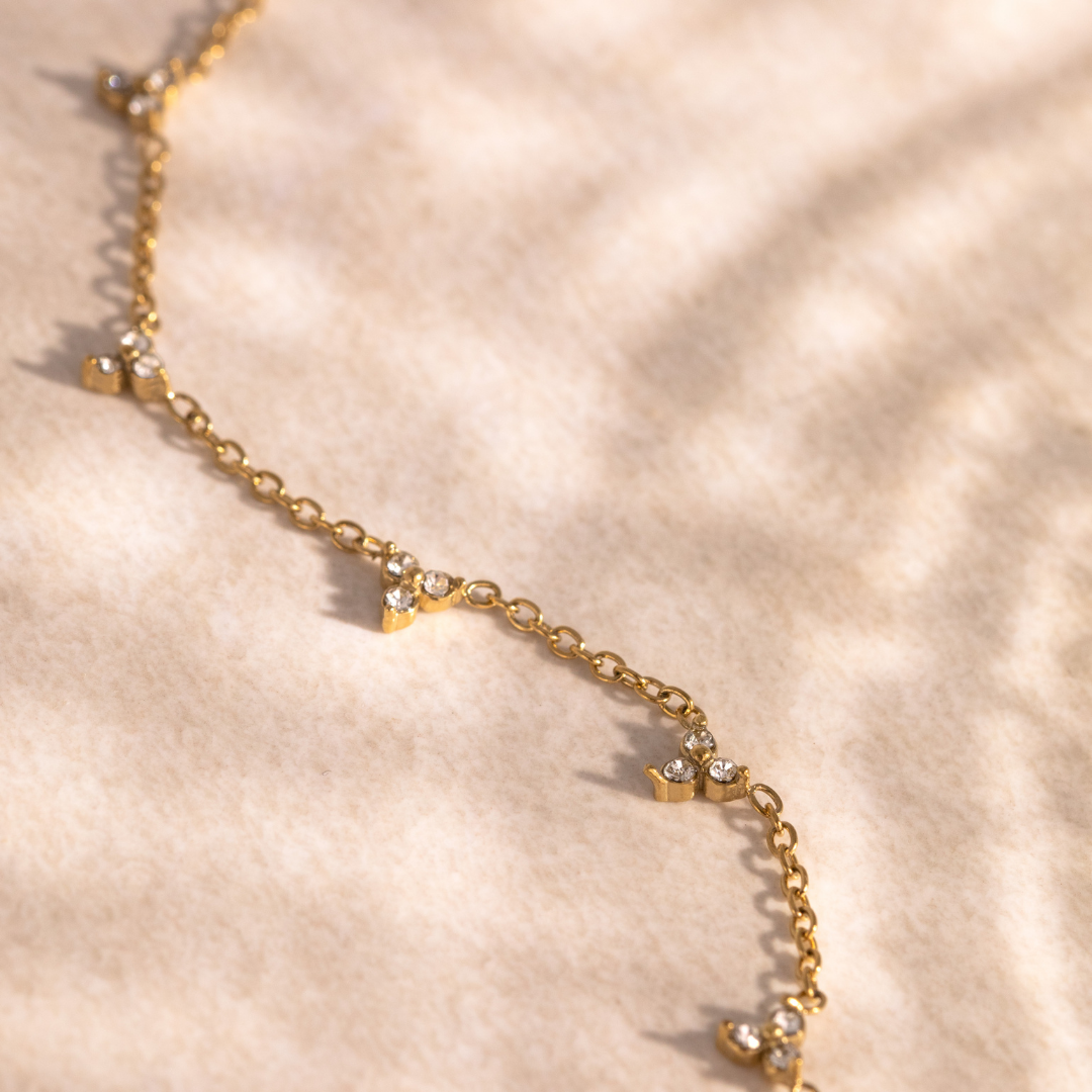 White Stars and Skies Collana Oro