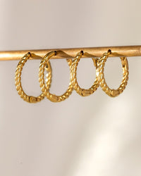 [[Farbe:Gold]]