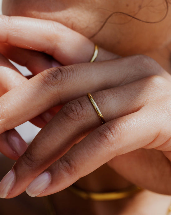 Fine Line Anello Oro