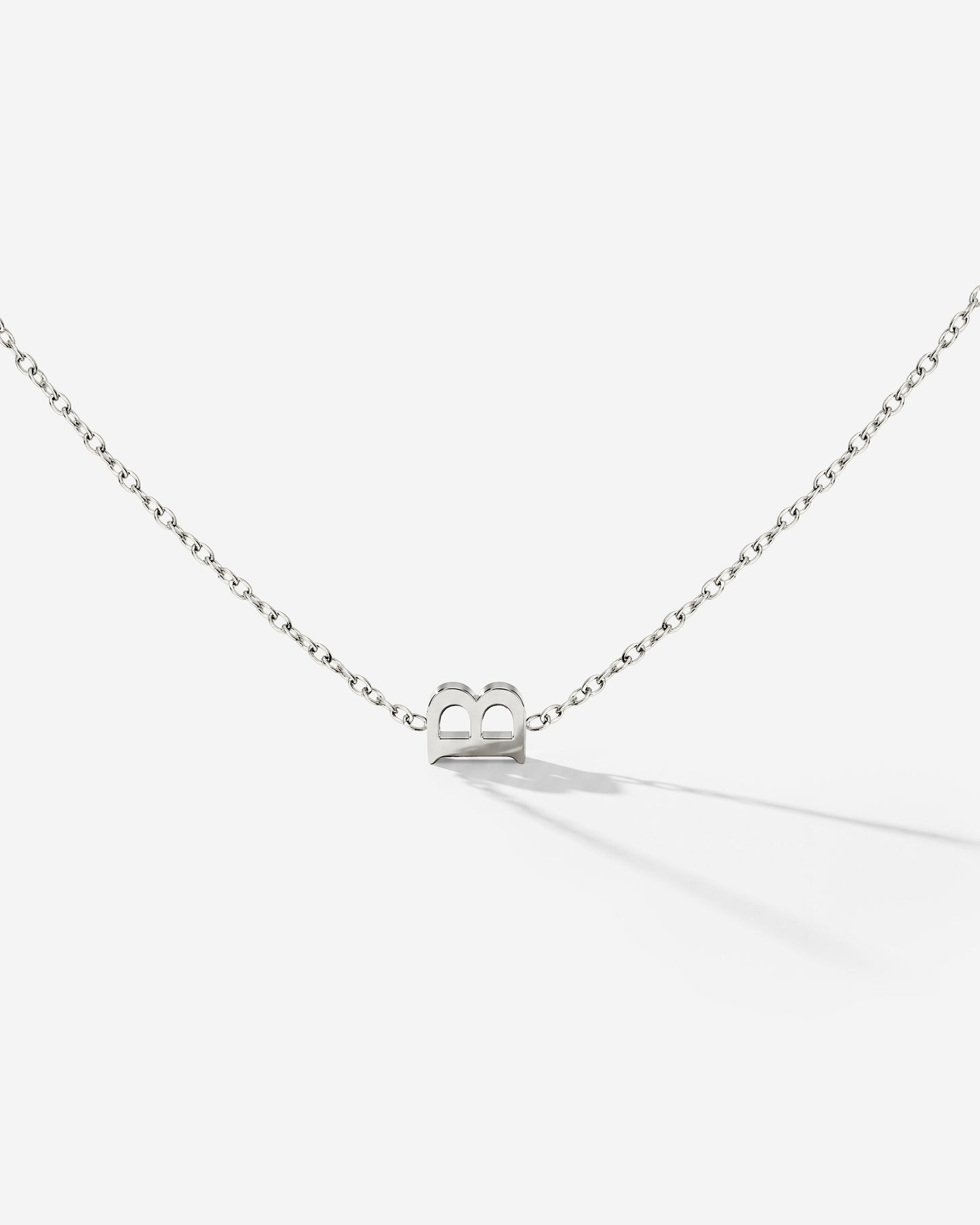 [[Lettera:B,Colore:Argento]]