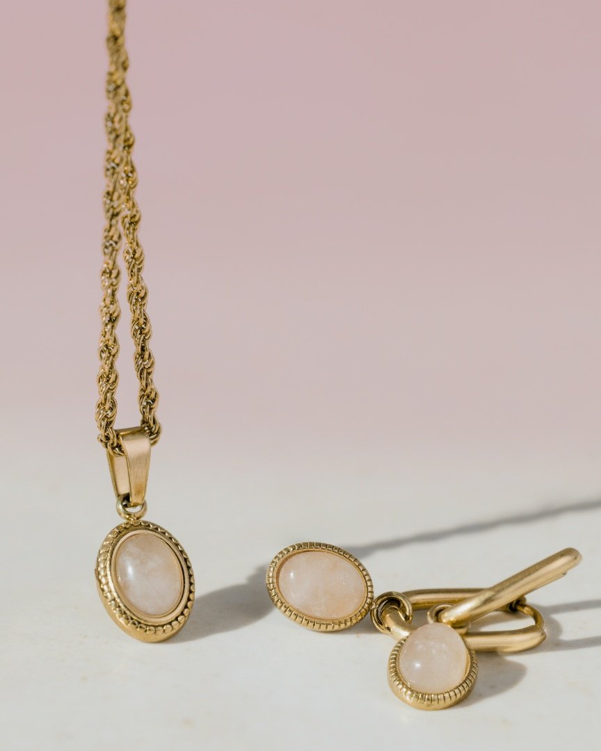 Blush Quartz Oval Hoop Set Baby Oro