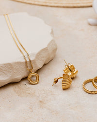 [[Farbe:Gold]]