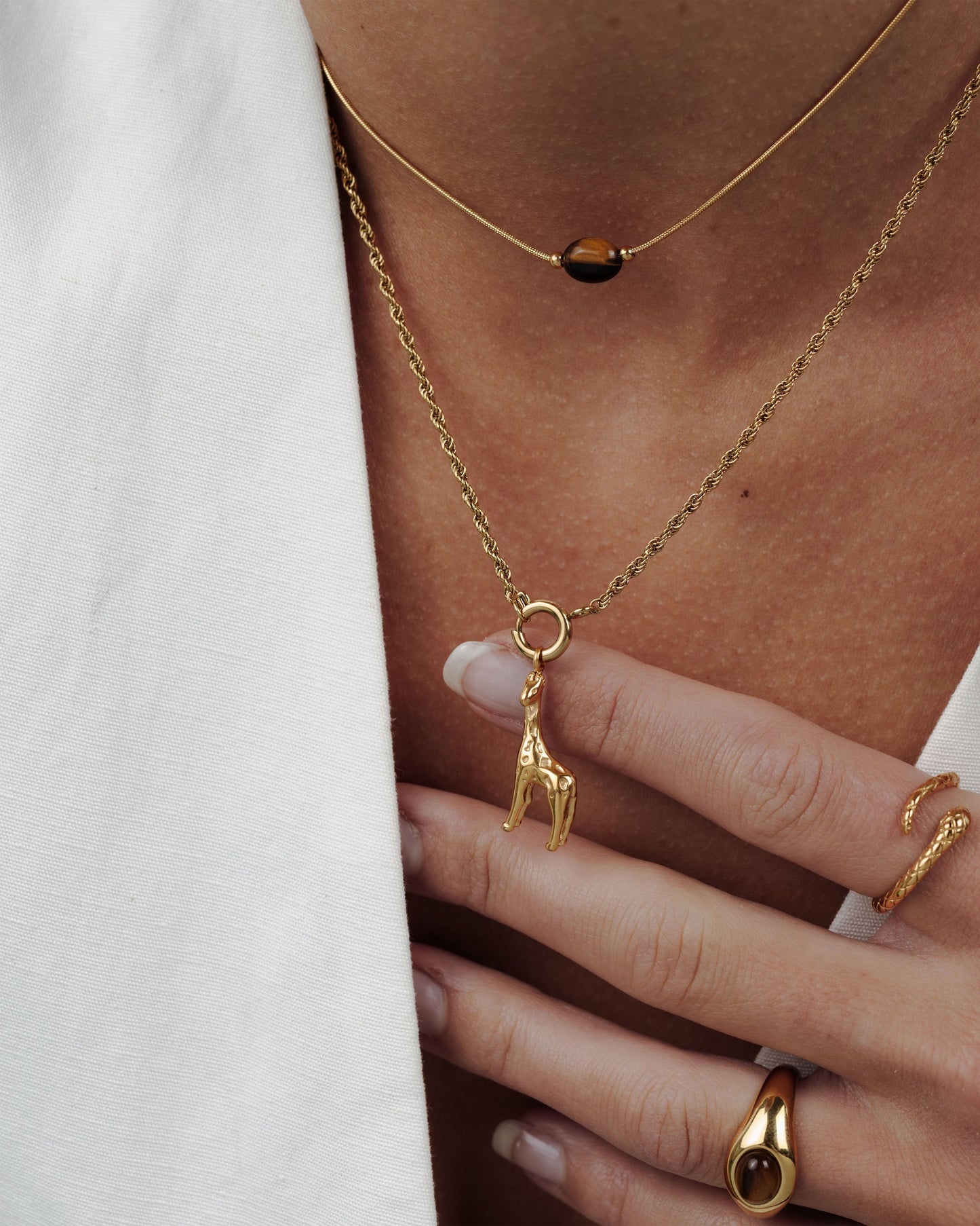 [[Colore:Oro,shopthelook]]
