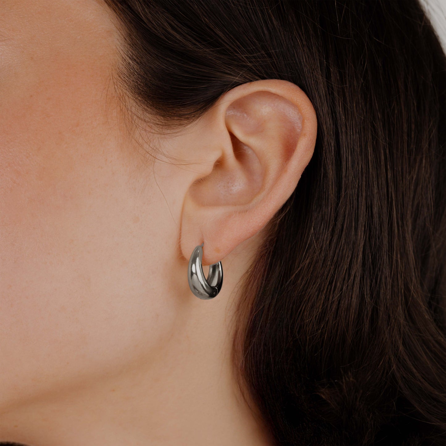 Gilded Curve Hoops Argento