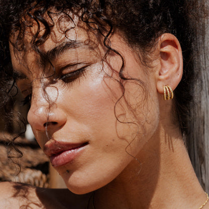 Triple Trouble Studs Oro