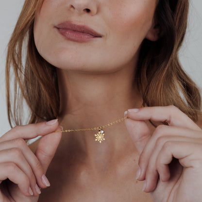 GRATIS Sparkling Snowflake Collana Oro