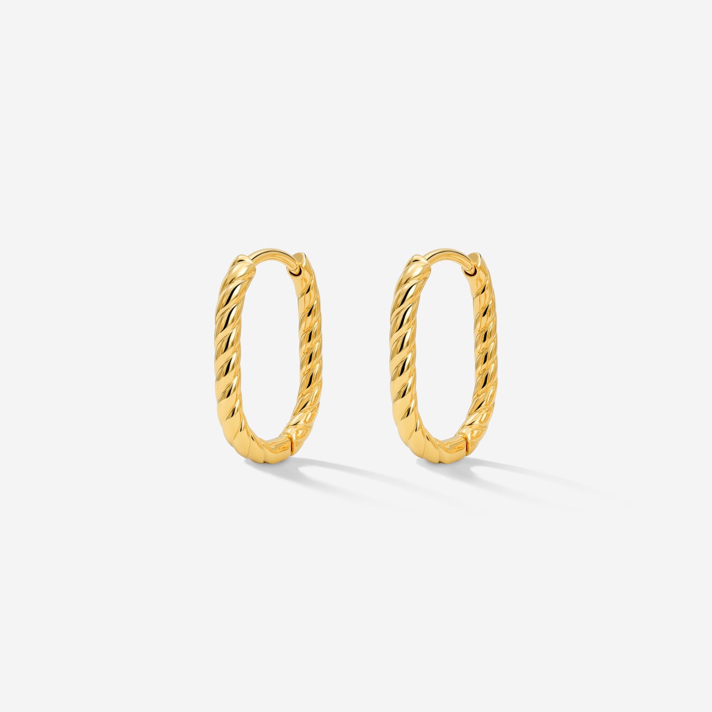 Oval Twisted Hoops Baby Oro