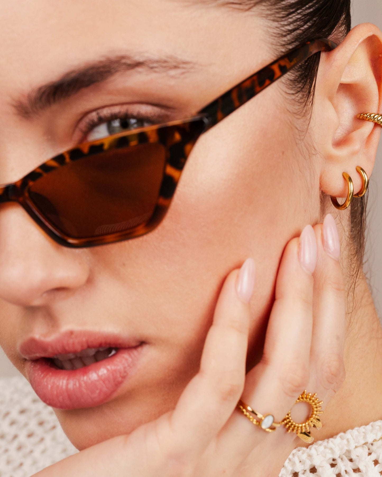 [[Colore:Oro,shopthelook]]
