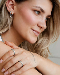 [[Colore:Argento,shopthelook]]