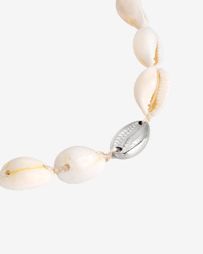 One in a Shell Choker Argento