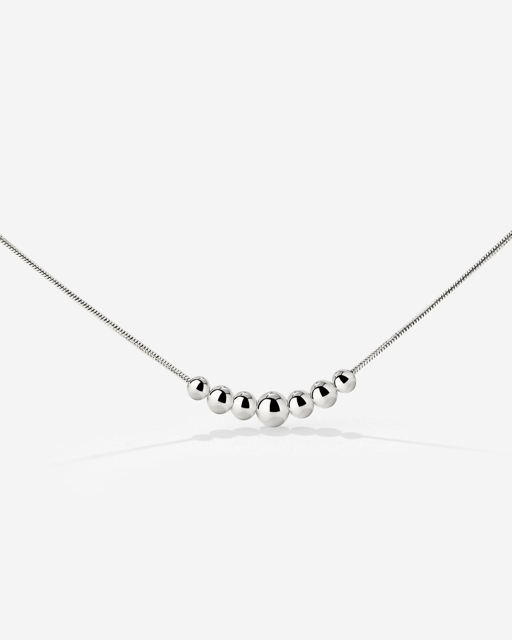 Curvy Beads Choker Argento