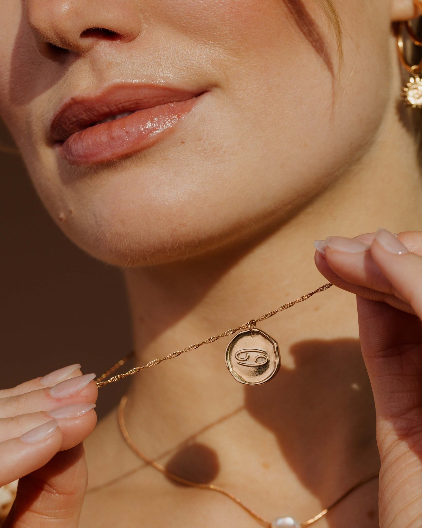 [[Farbe:Roségold,shopthelook]] lua-283