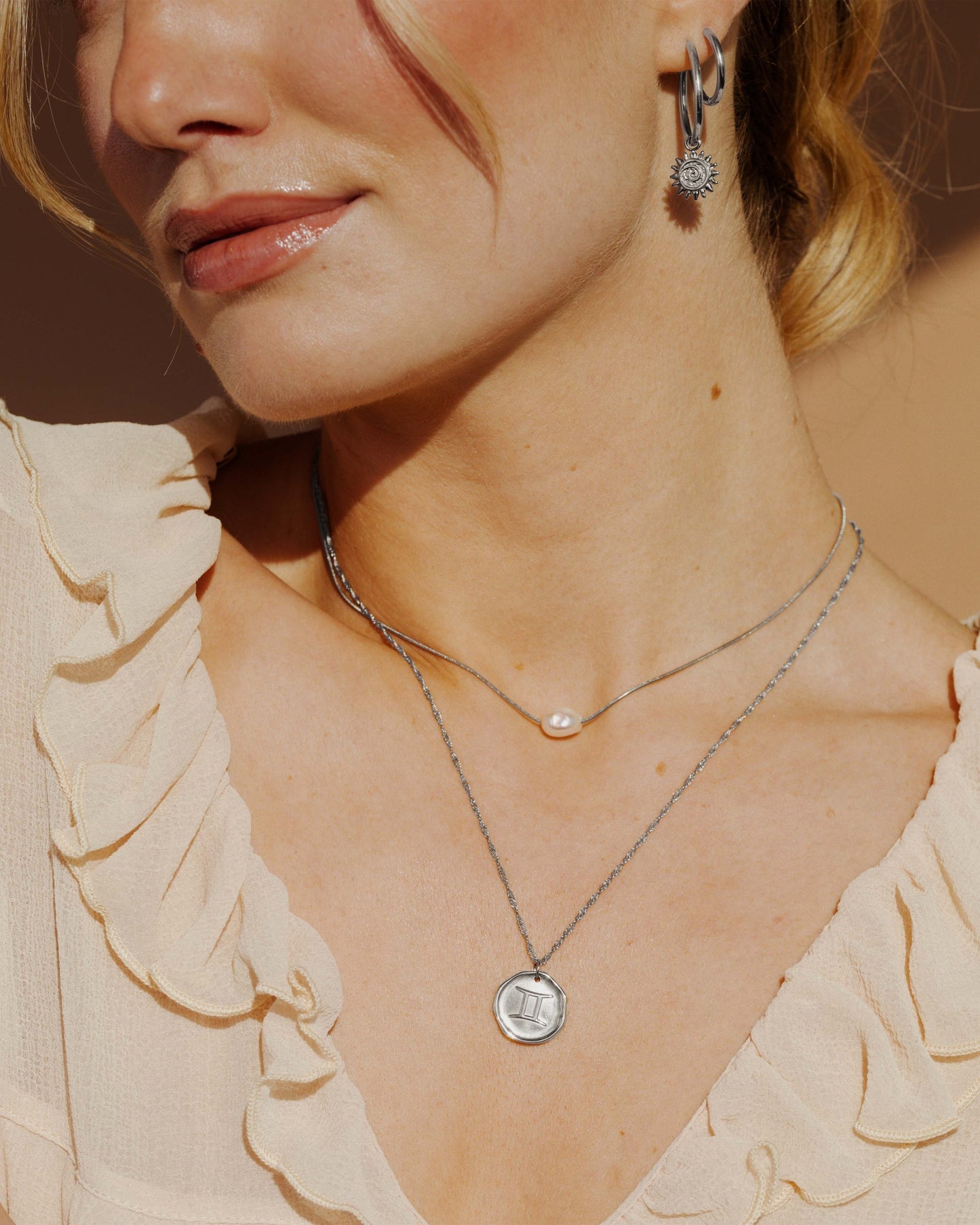[[Colore:Argento,shopthelook]] lua-283