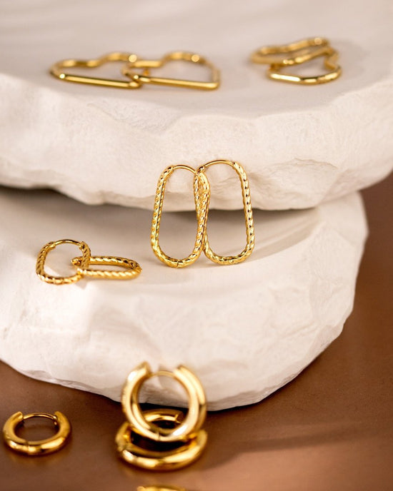 Oval Twisted Hoop Set Oro
