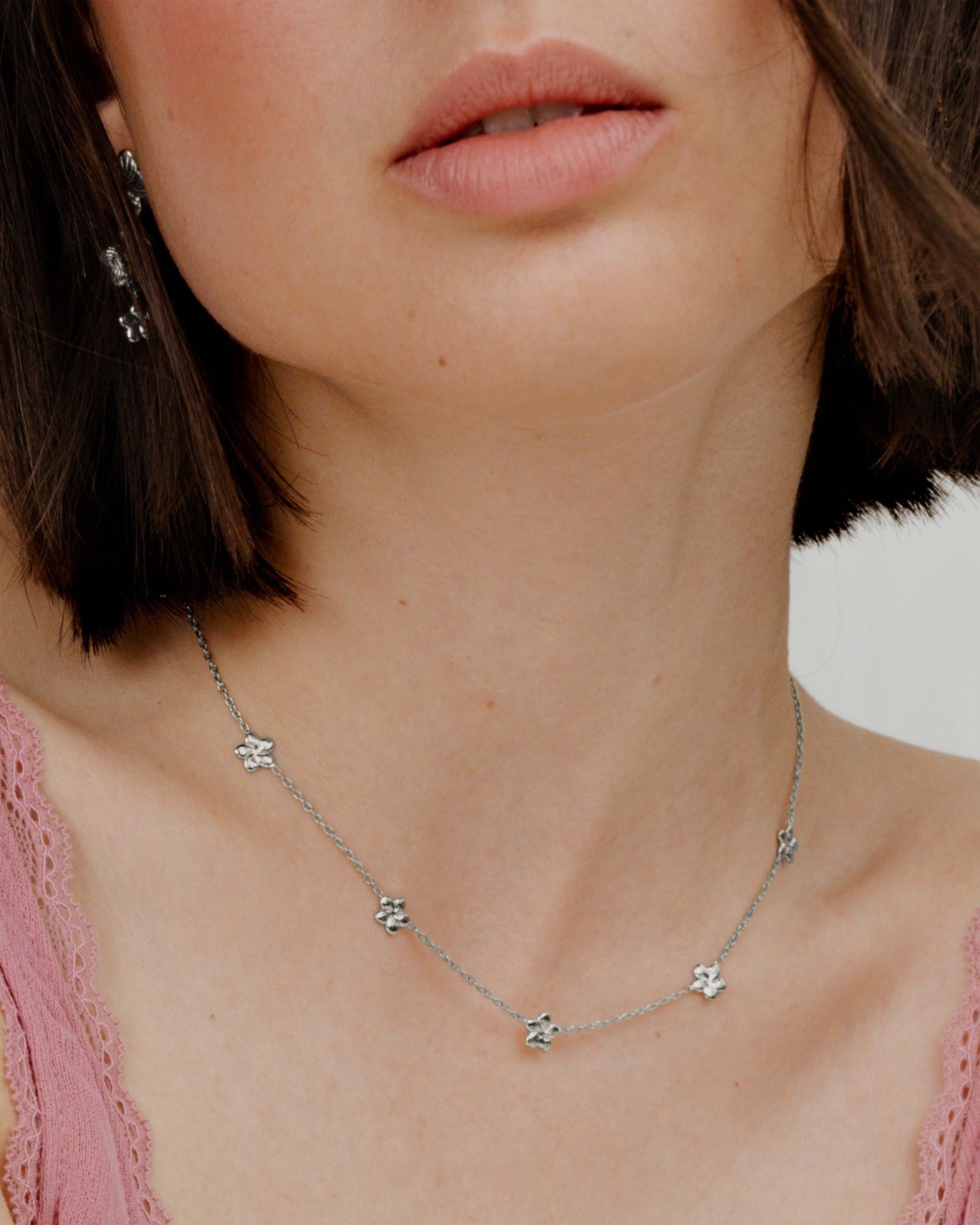 Meadow Choker Argento