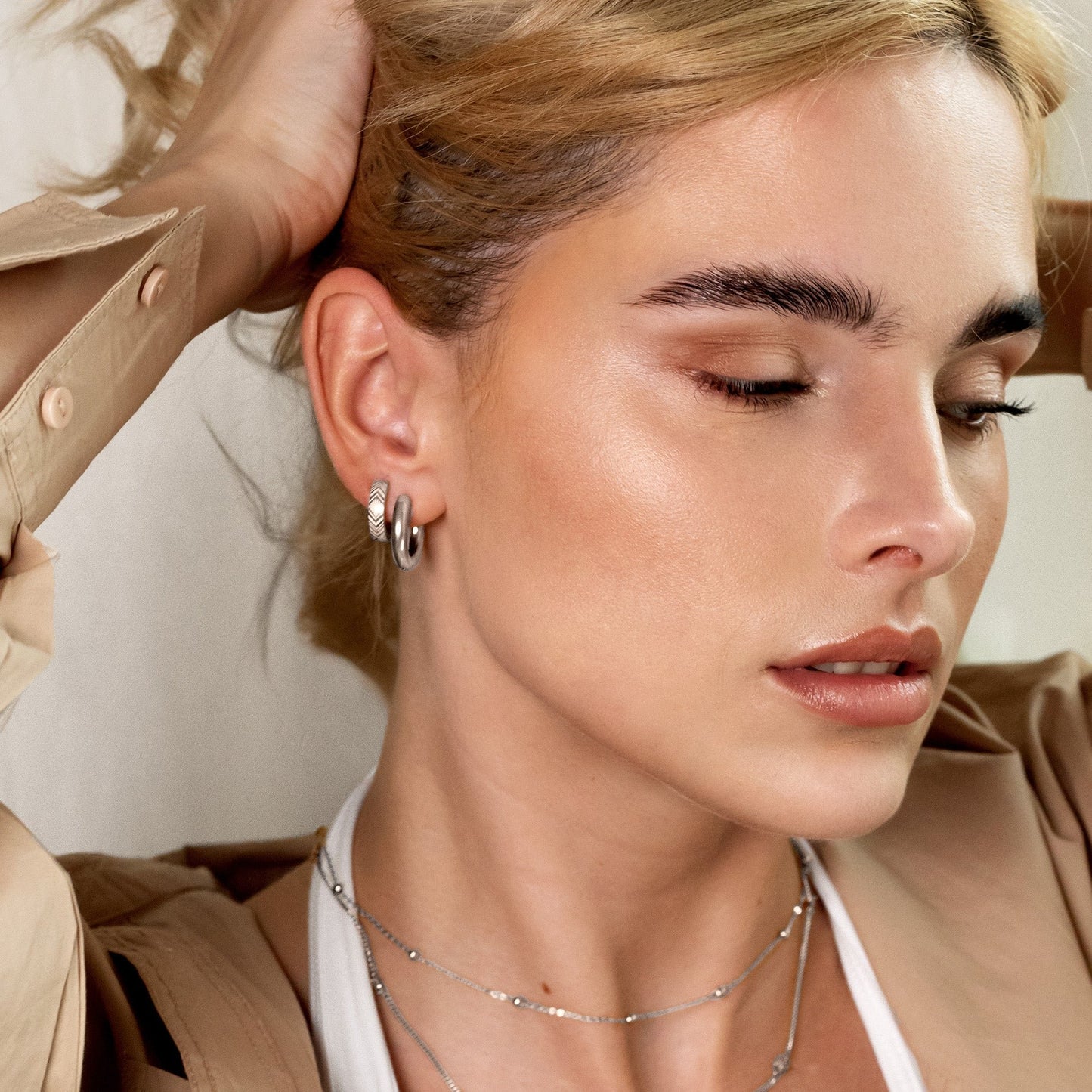 [[Colore:Argento,shopthelook]]