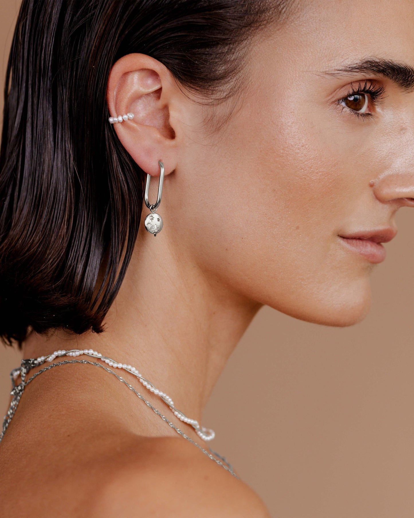 [[Colore:Argento,shopthelook]]