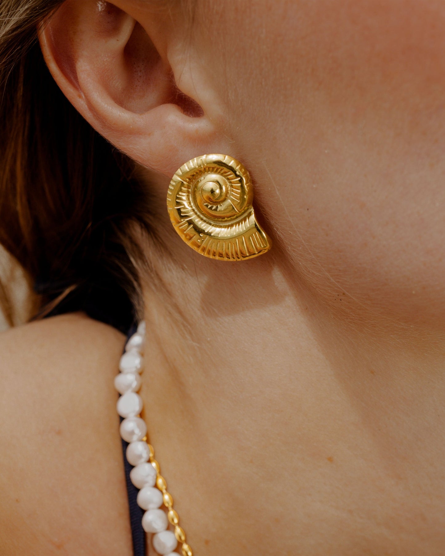 [[Colore:Oro,shopthelook]] lua-283