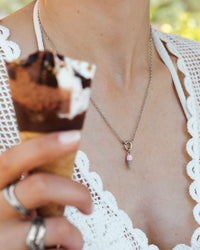 [[Colore:Argento,shopthelook]]