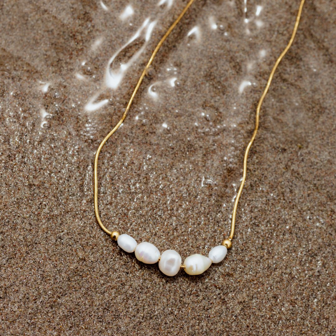 Pearlessence Choker Argento