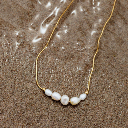 Pearlessence Choker Argento