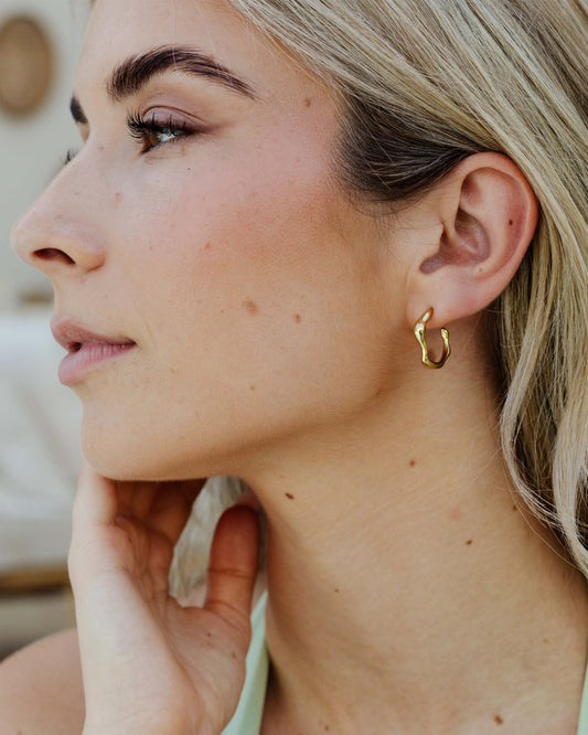 Solar Wave Hoop Studs Medium