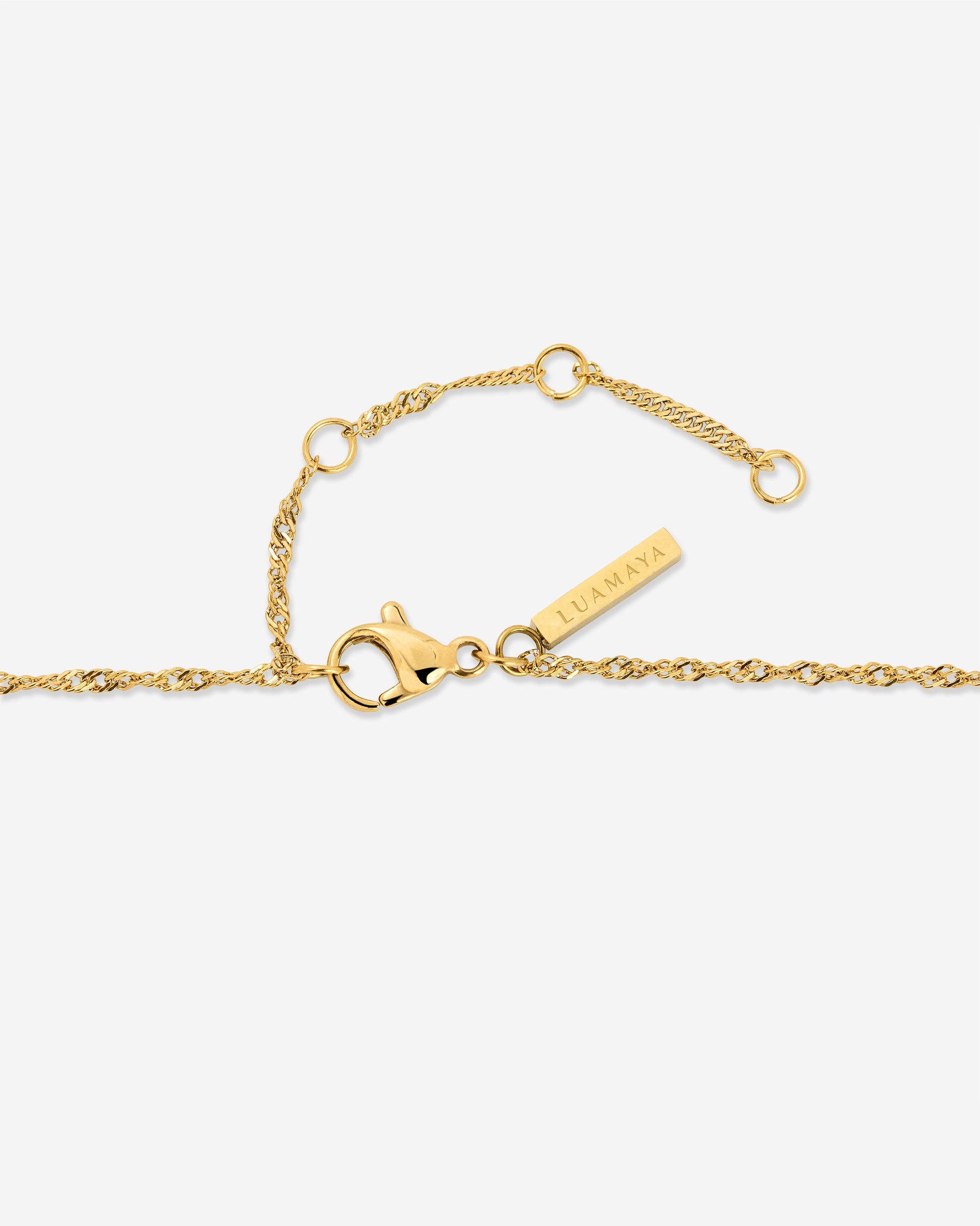 Tres Perlas Necklace