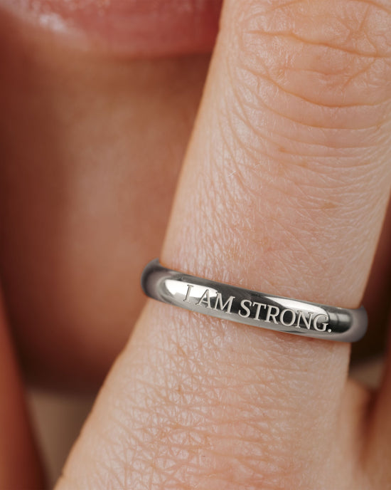 I am strong Anello Argento