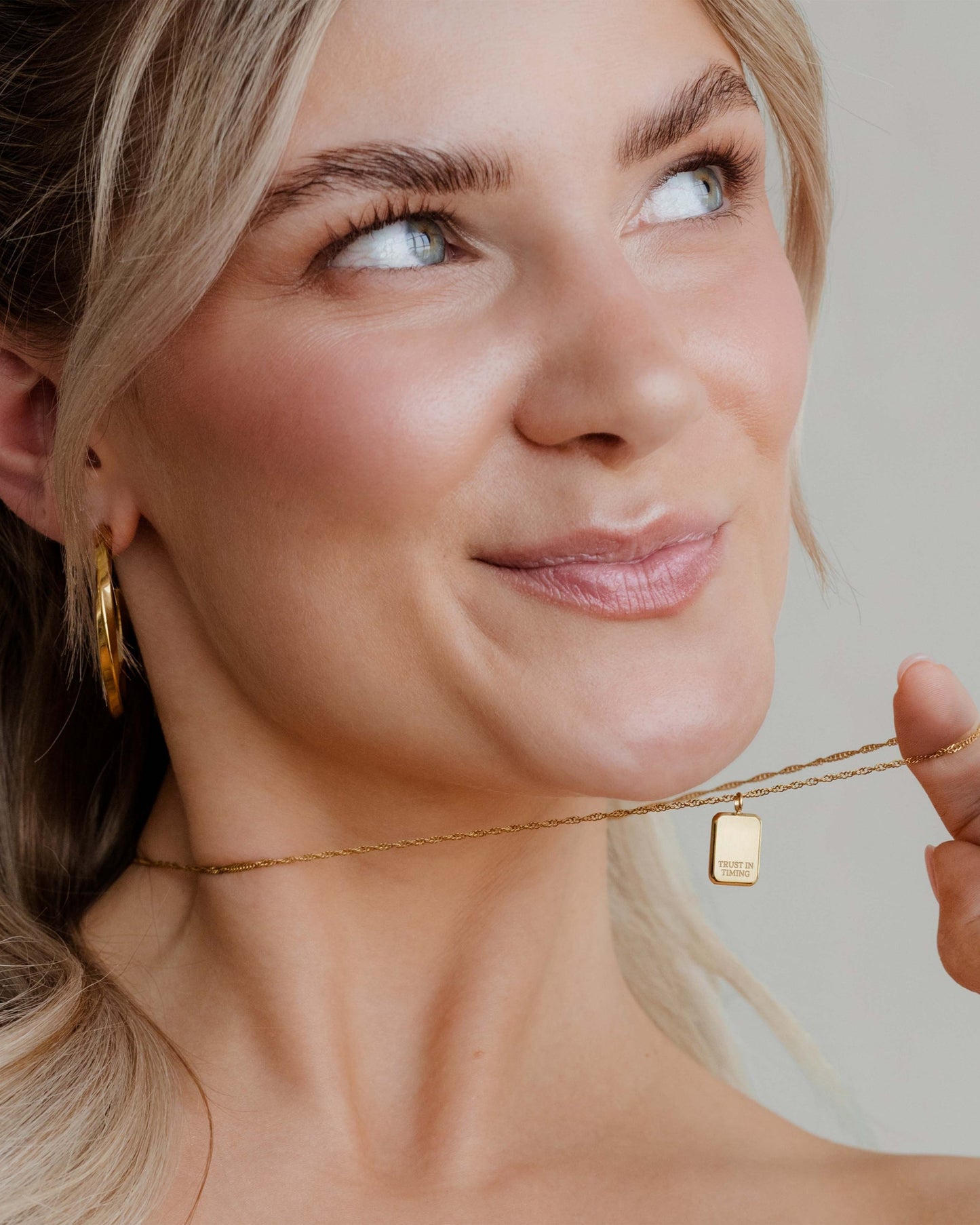 [[Farbe:Gold,shopthelook]]