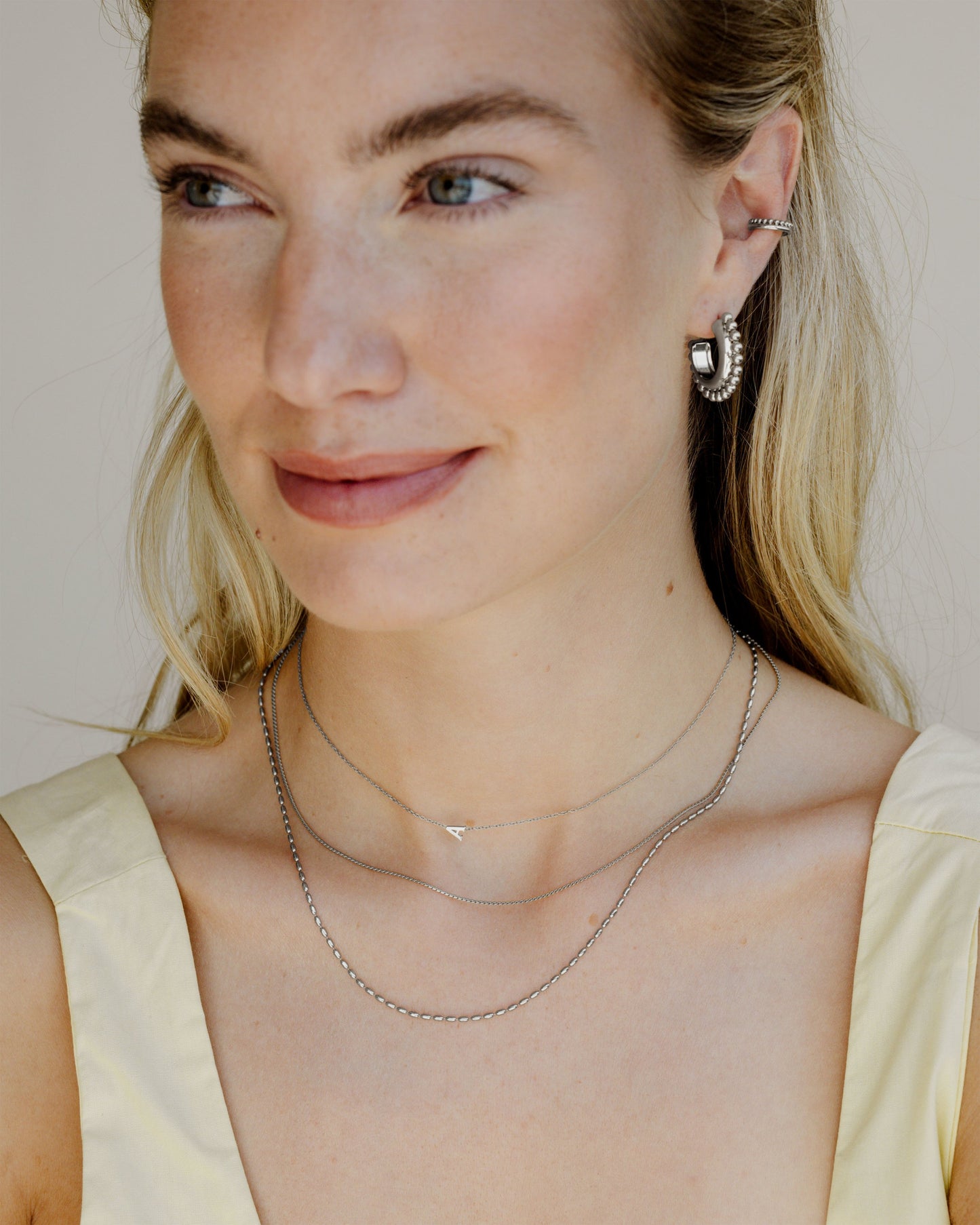 [[Colore:Argento,shopthelook]]