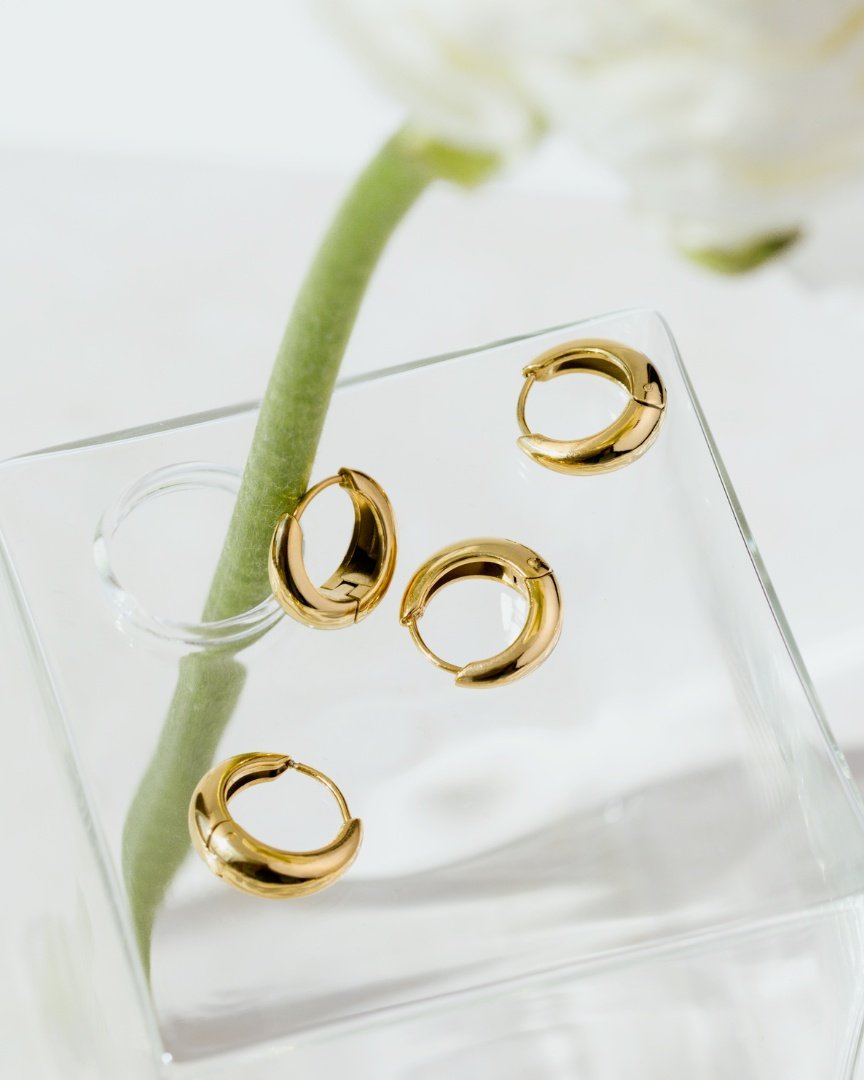 Gilded Curve Hoops Oro