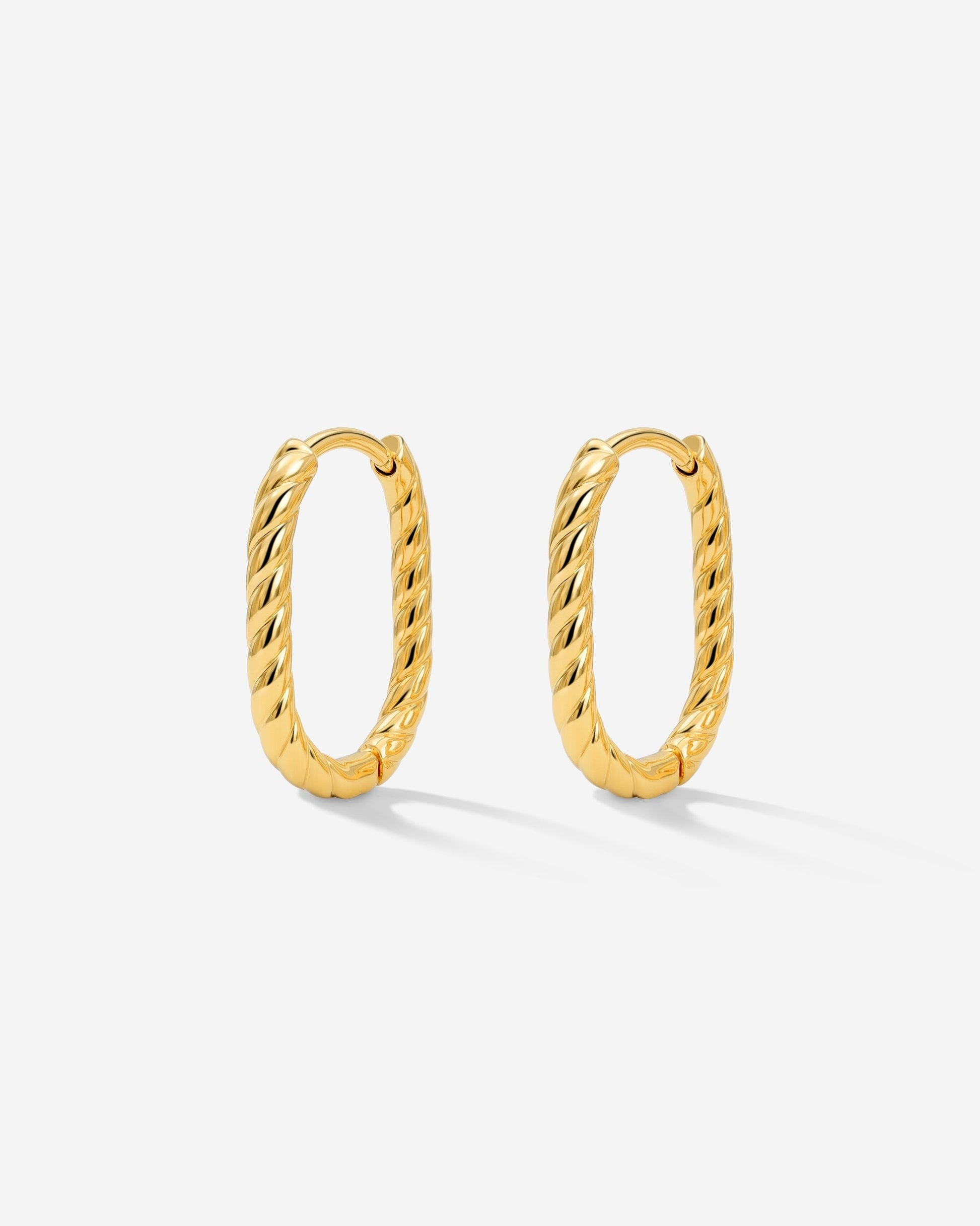 Oval Twisted Hoops Baby Oro