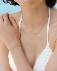 [[Colore:Argento,shopthelook]]