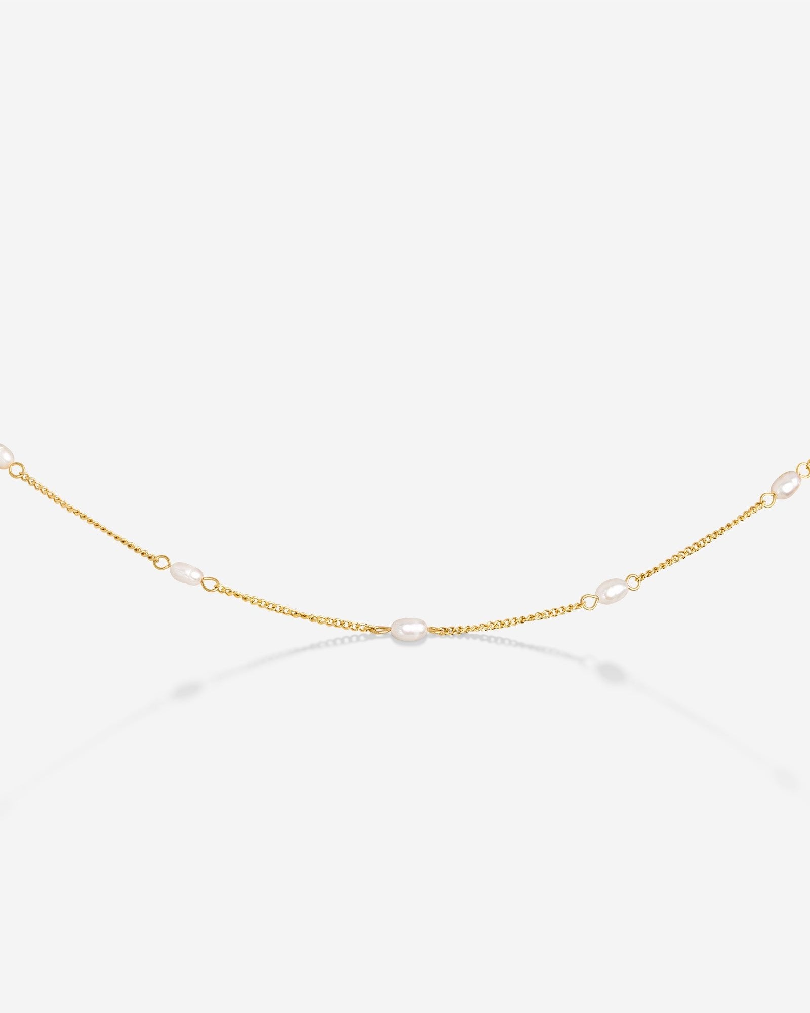 Pearl after Pearl Choker Oro