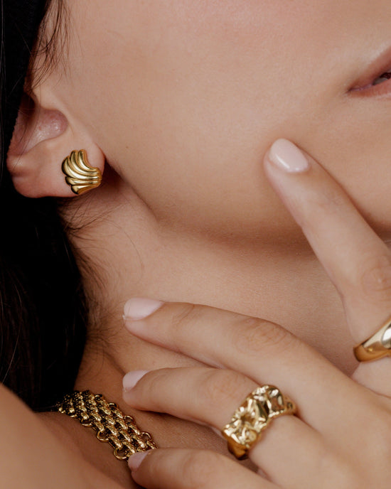 Simple Wave Orecchini Oro