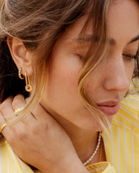 [[Colore:Oro,shopthelook]]