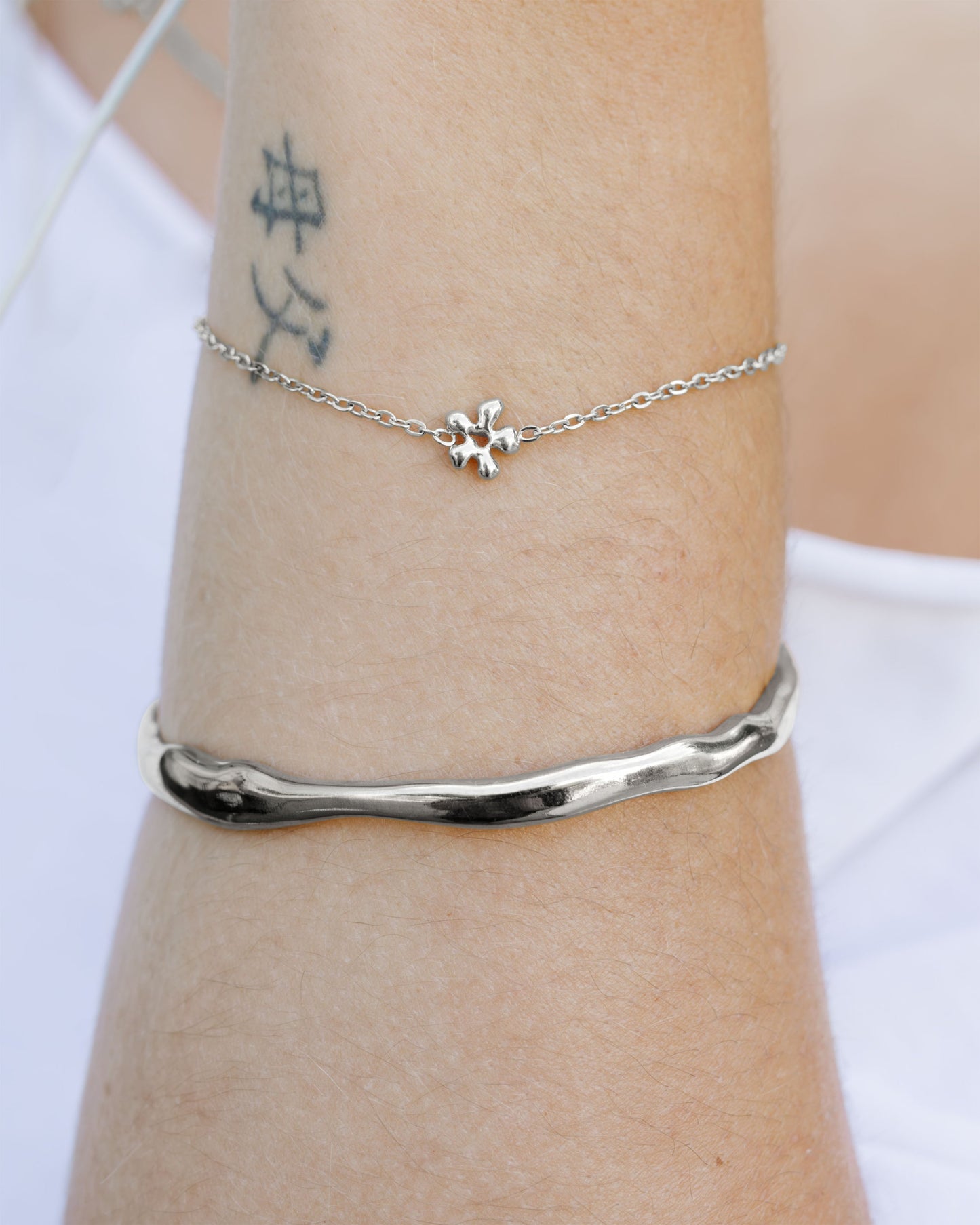 [[Colore:Argento chiaro,shopthelook]]