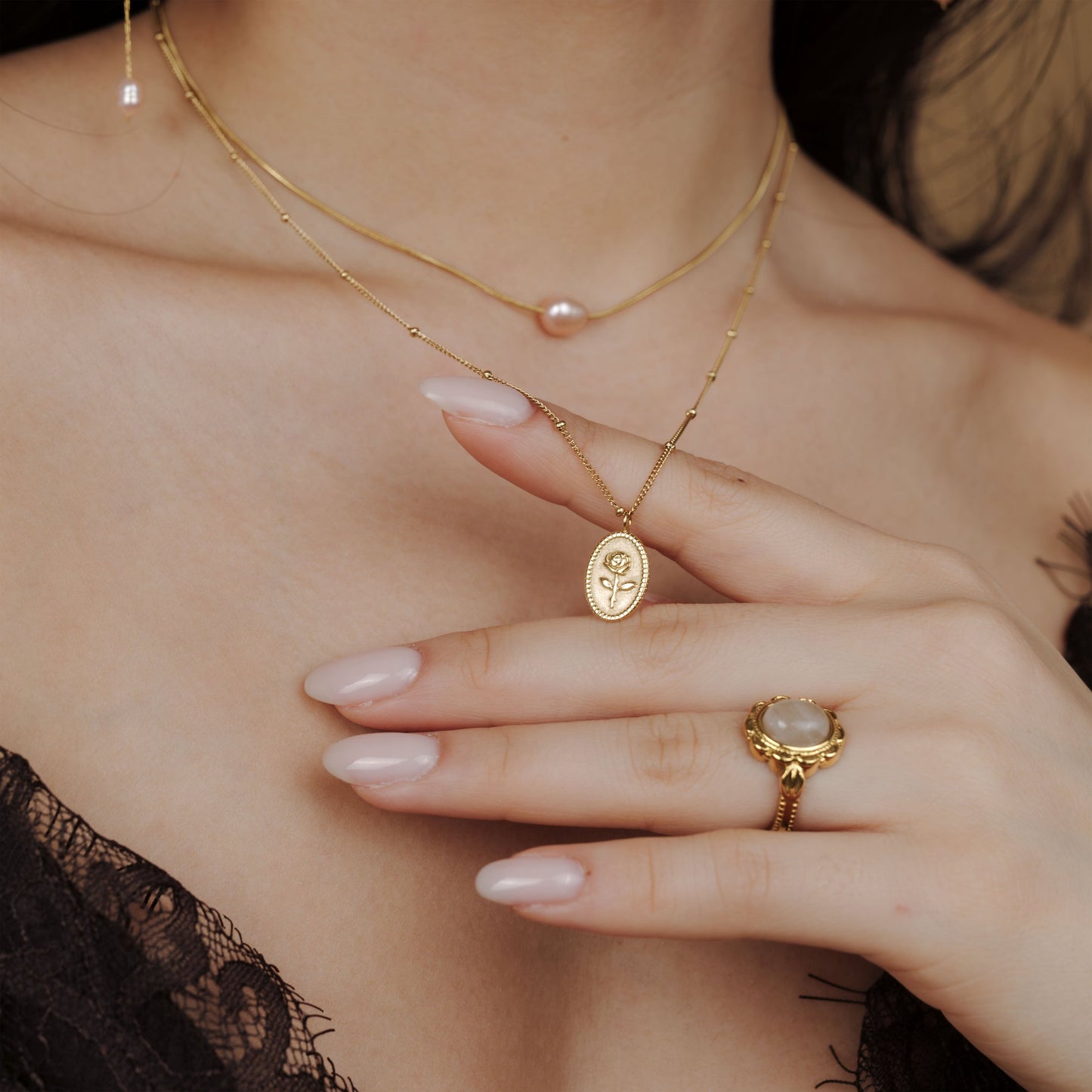 [[Colore:Oro,shopthelook]]