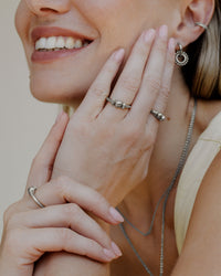 [[Colore:Argento,shopthelook]]