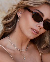 [[Farbe:Silber,shopthelook]]