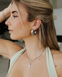 [[Colore:Argento,shopthelook]]