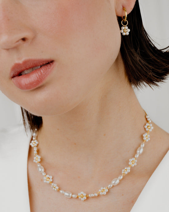 Flowery Pearls Choker Oro