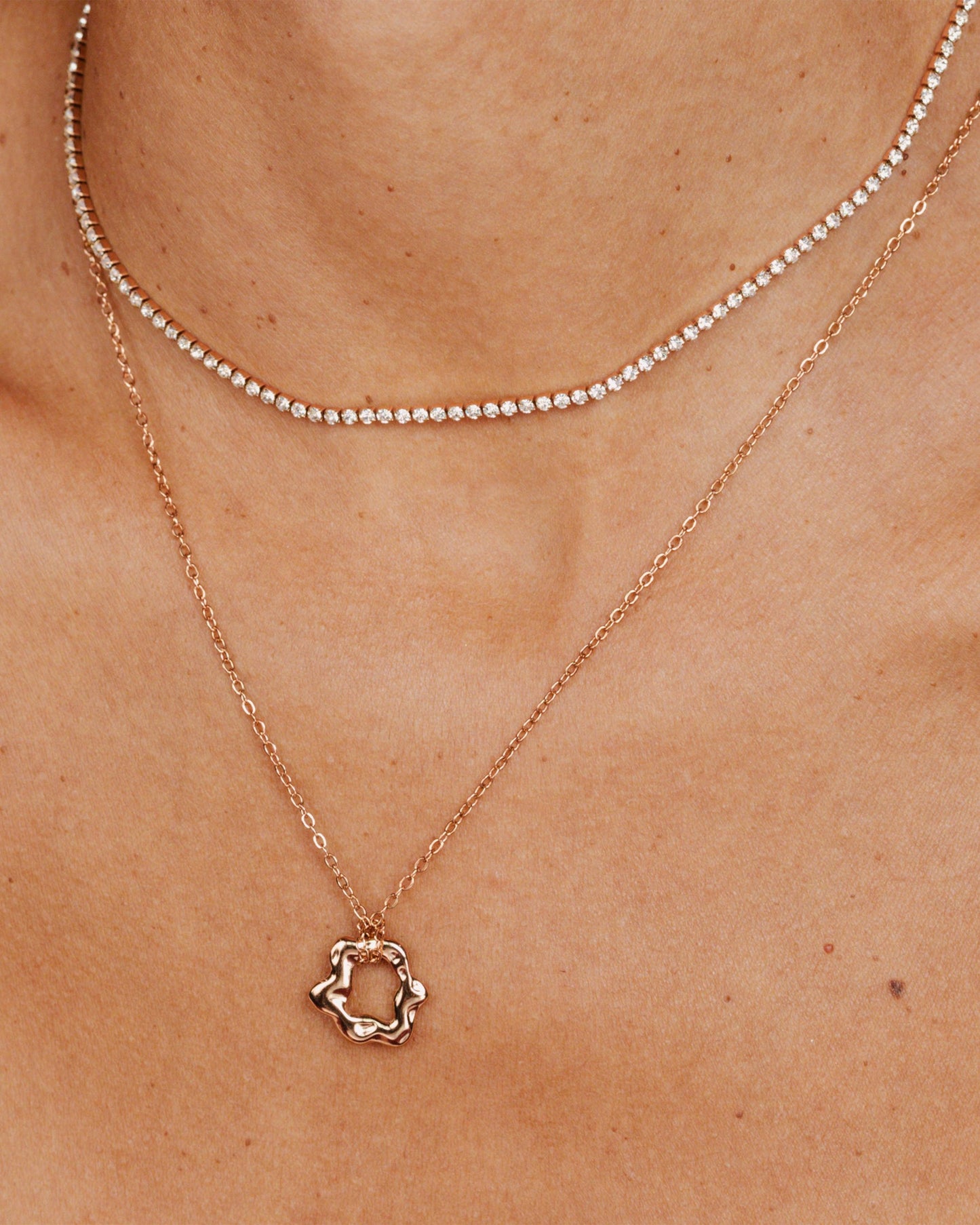 [[Colore:Oro Rosa,shopthelook]]